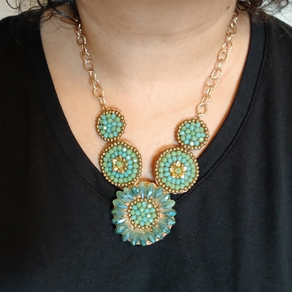 Sunburst Blue Green Gold Tone Floral Cluster Crystal Beaded Chain Necklace - Picture 3 of 15